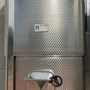 N.1 Vinificator with slope bottom 50hl